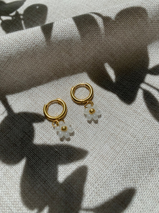 Daisy Glow Earring