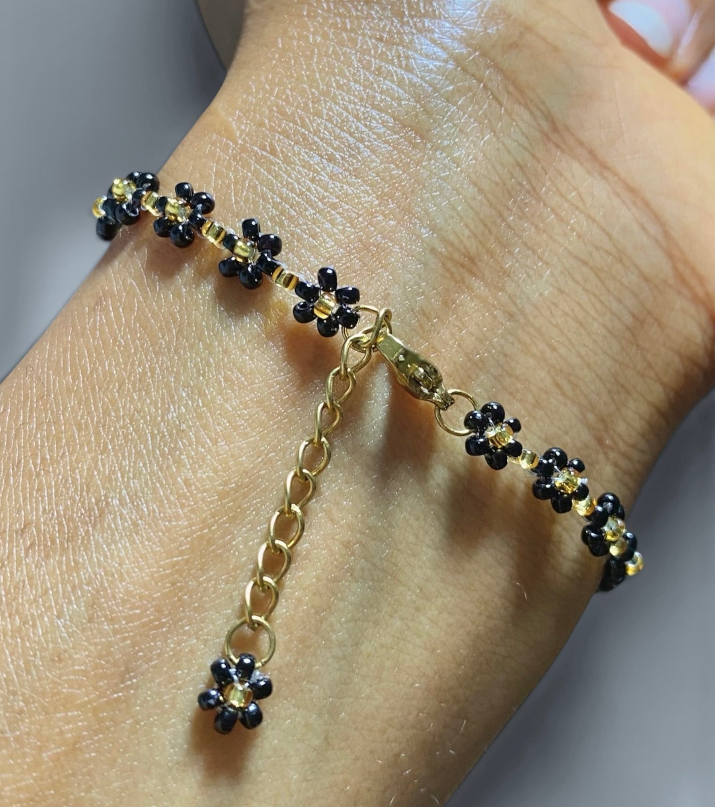 Black Daisy Bracelet